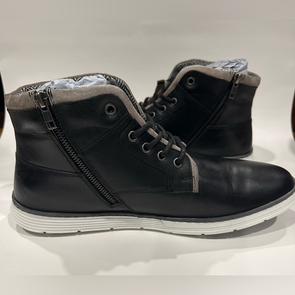 Other - Men's Crevo Sneaker
